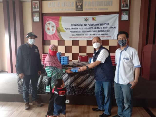 Monitoring Kegiatan pembangunan Sarana Shelter BUMDes Campakamulya