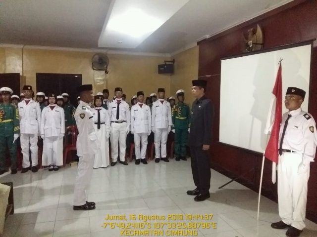 Kegiatan Pengukuhan Paskibra Tingkat kecamatan Cimaung